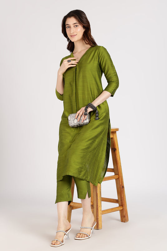 V-neck cotton silk kurta